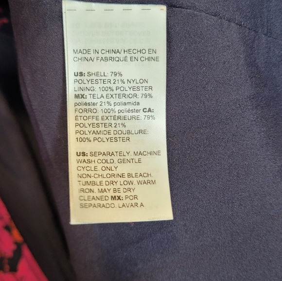 Chicos Red Jacquard Floral Jacket Size 3, NWT - Picture 4 of 7